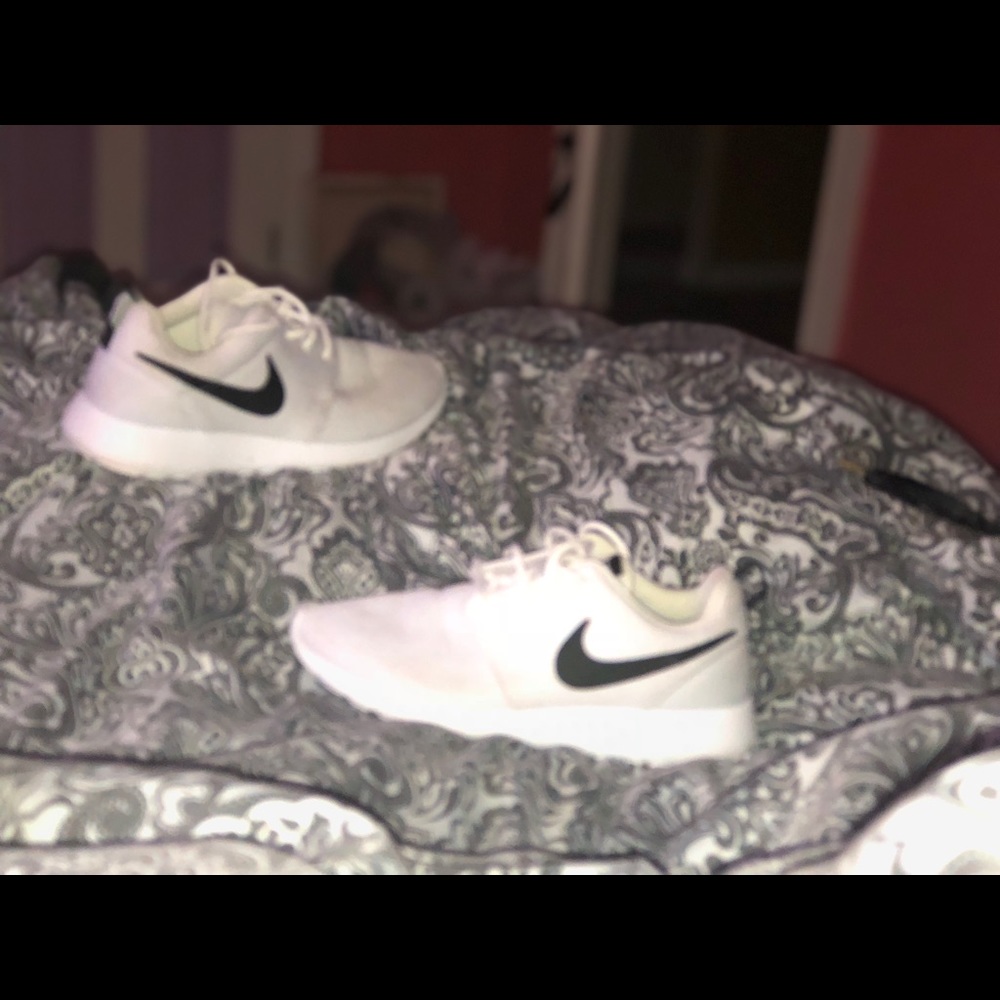 Nike women roshe run